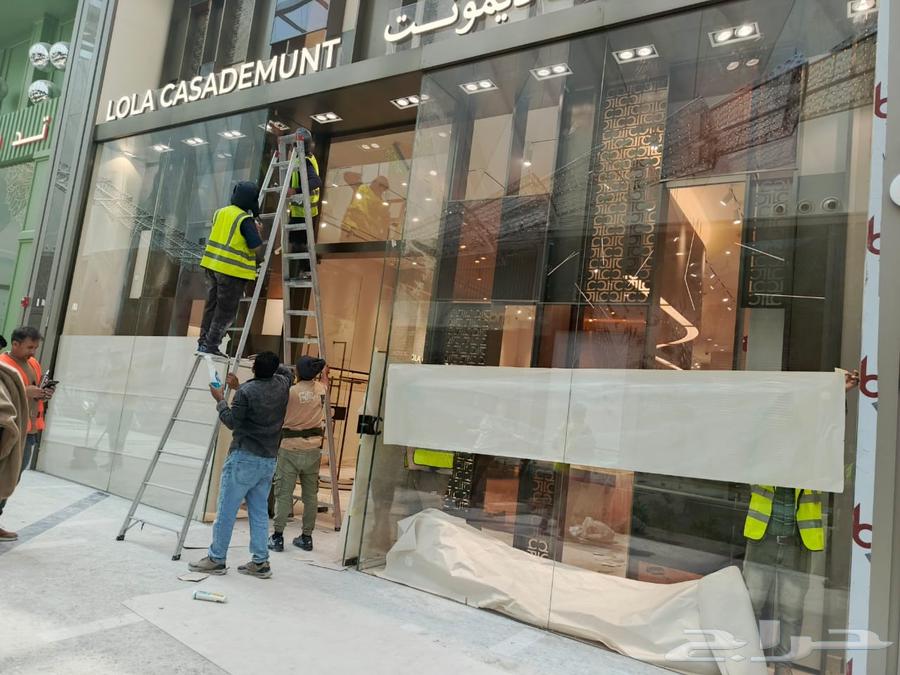 Supply and installation of all glass works, shower enclosures, mirrors, aluminum structures64459821460353111