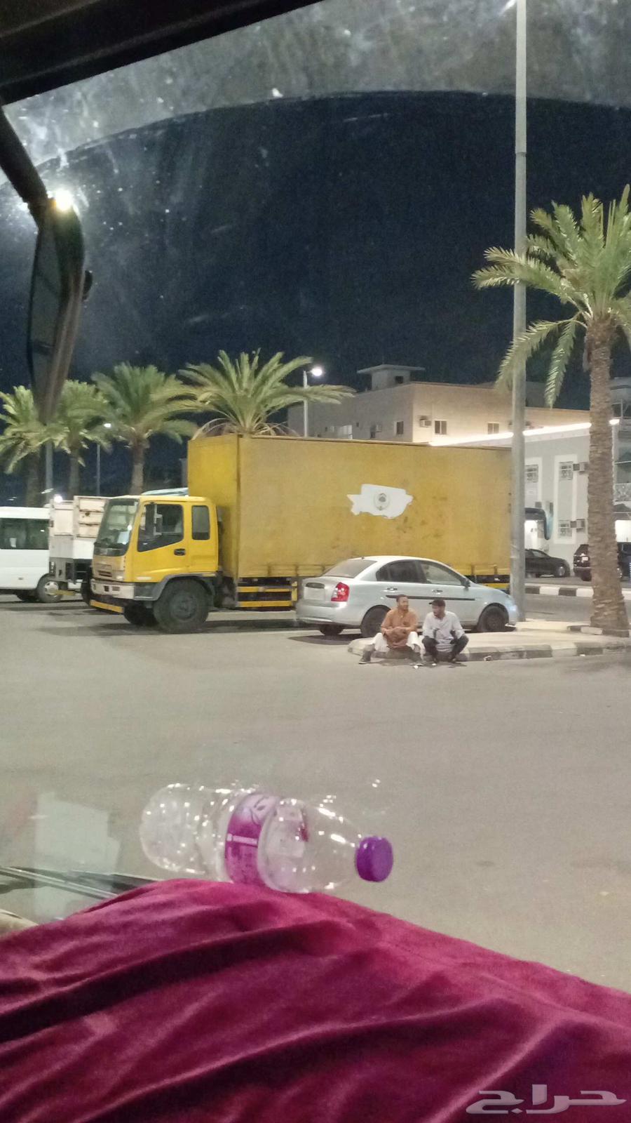 لوري لنقل العفش والبضايع داخل المملكه64459697523842110