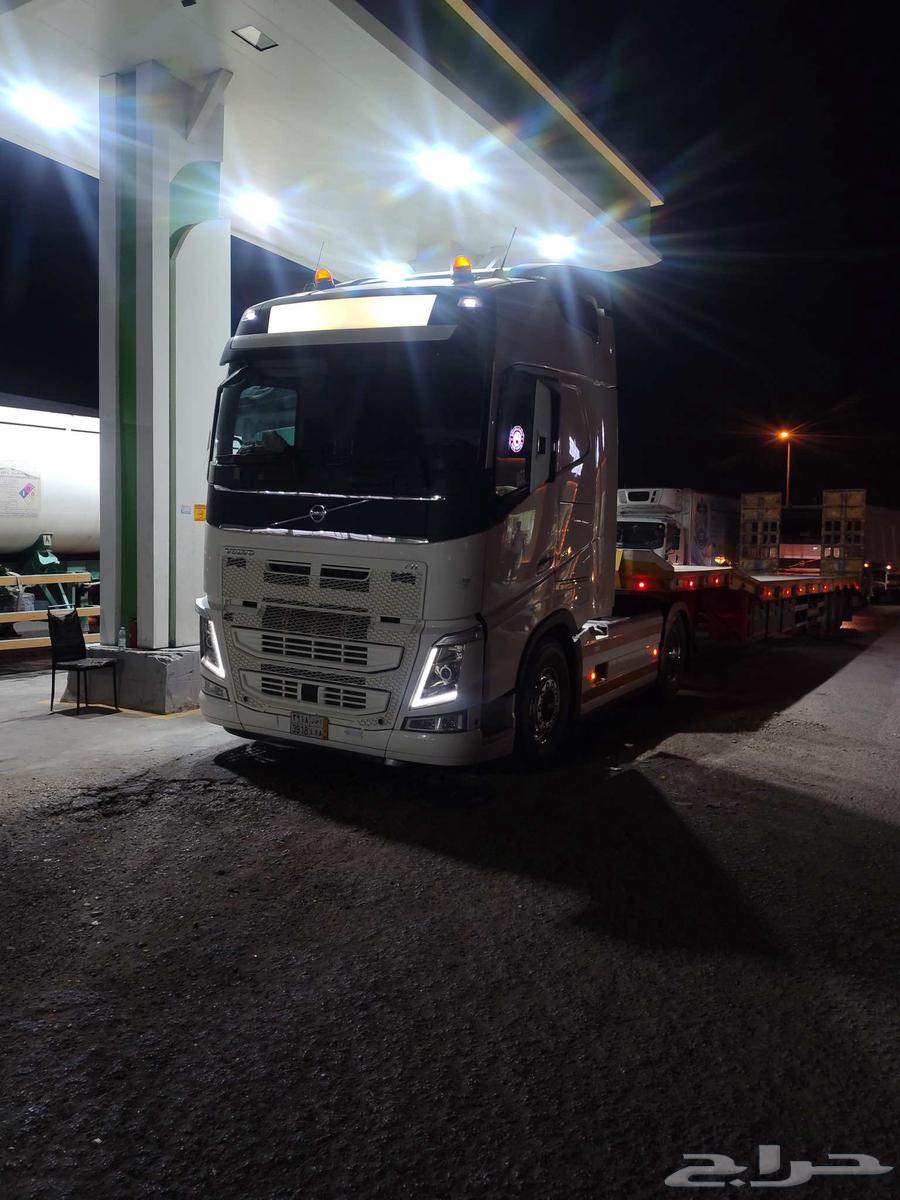 Lubed is available in Al-Qurayyat, transporting light and heavy loads to all areas of Saudi Arabia64459821085826111