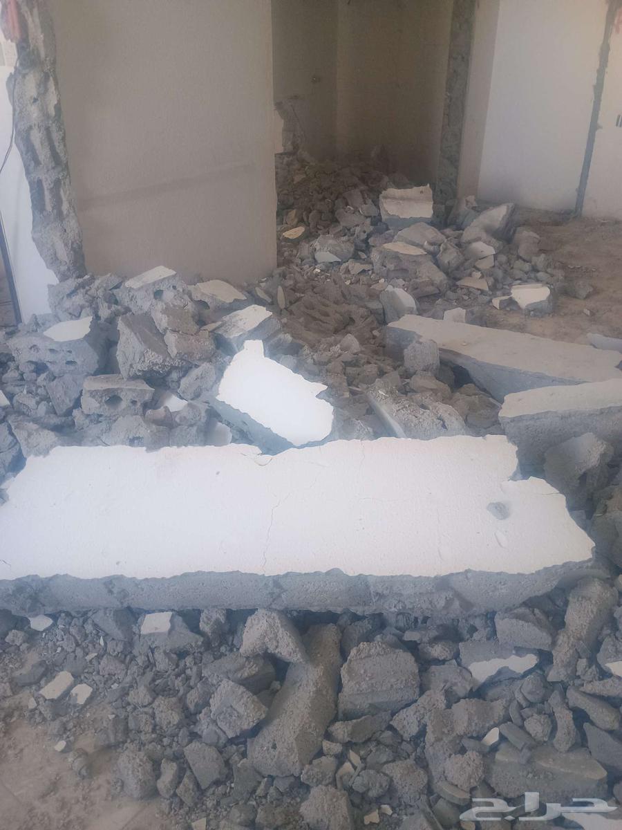 Breaking tiles, plastering and painting64493245782273113