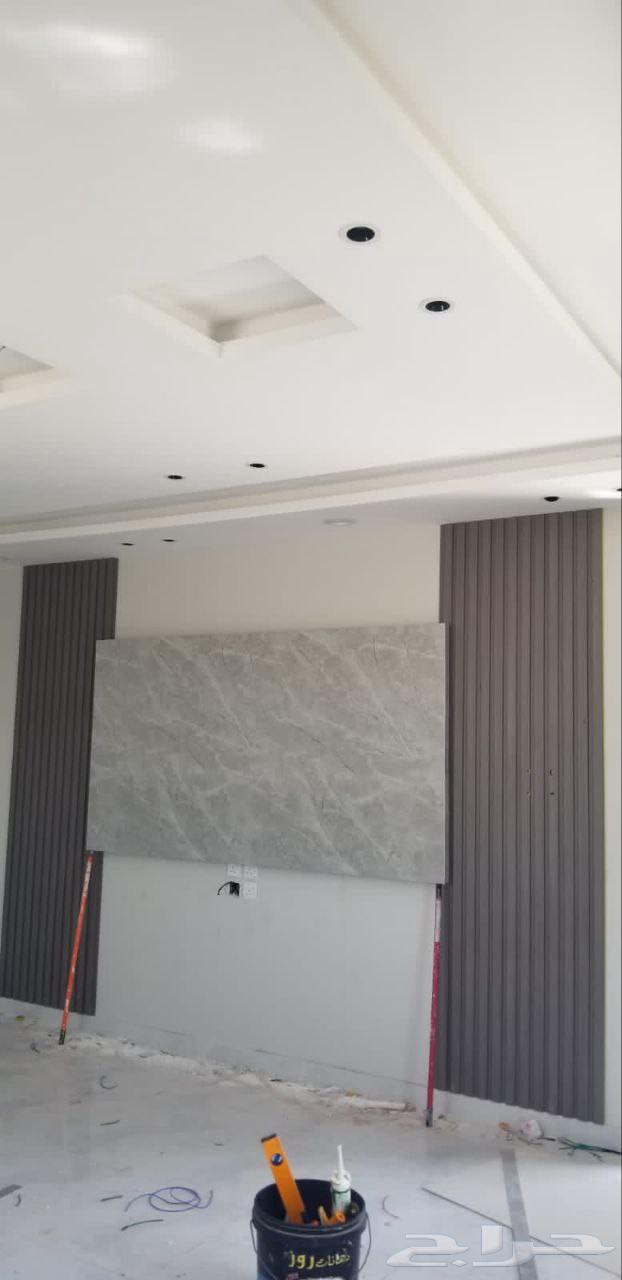 Installation of wood alternative, marble alternative, and chipboard64459882512771110