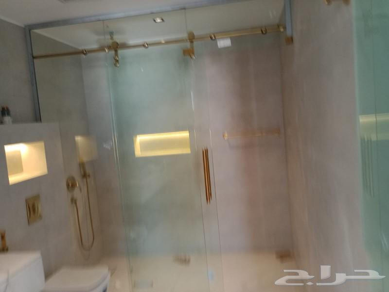 All types of glass, sweets, juices, and non-structured64459836800001112