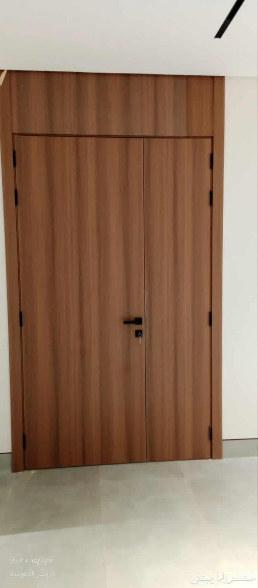 شغل تركيب أبواب خشب وتجاليد فاخر بجودة عالية وتشطيب نظيف64459713444483113