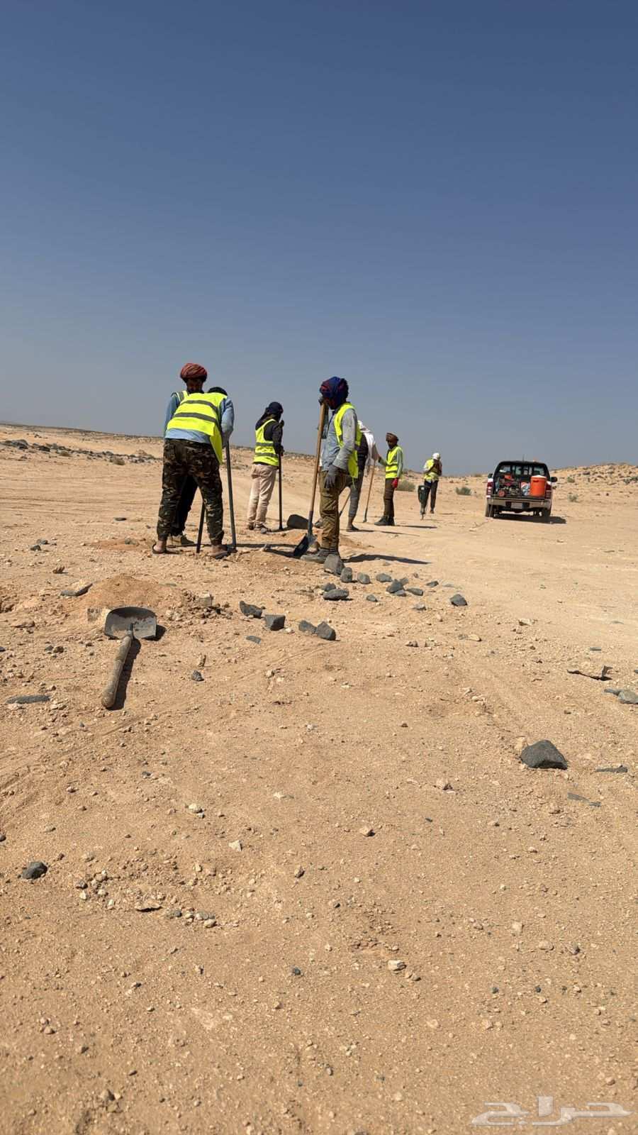 Contractor for all types of fencing, farms, government fencing, fence line. Contact via 05564459805981185112