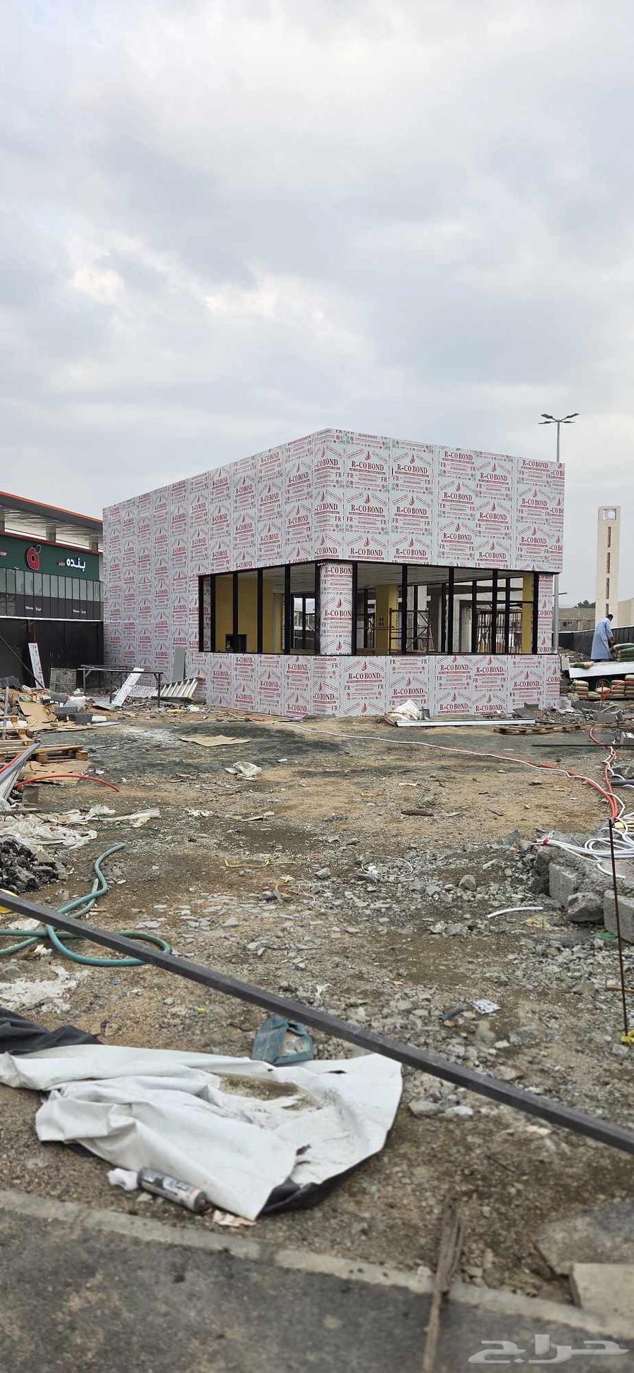 تنفيذ كشك بابا سنفور بتكسية الكلادنج والزجاج64459665991041110