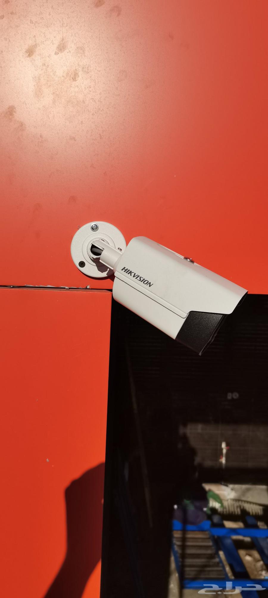 Audio equipment job. Professional technician for cameras, networks, and projectors, installation and maintenance64473883271427110