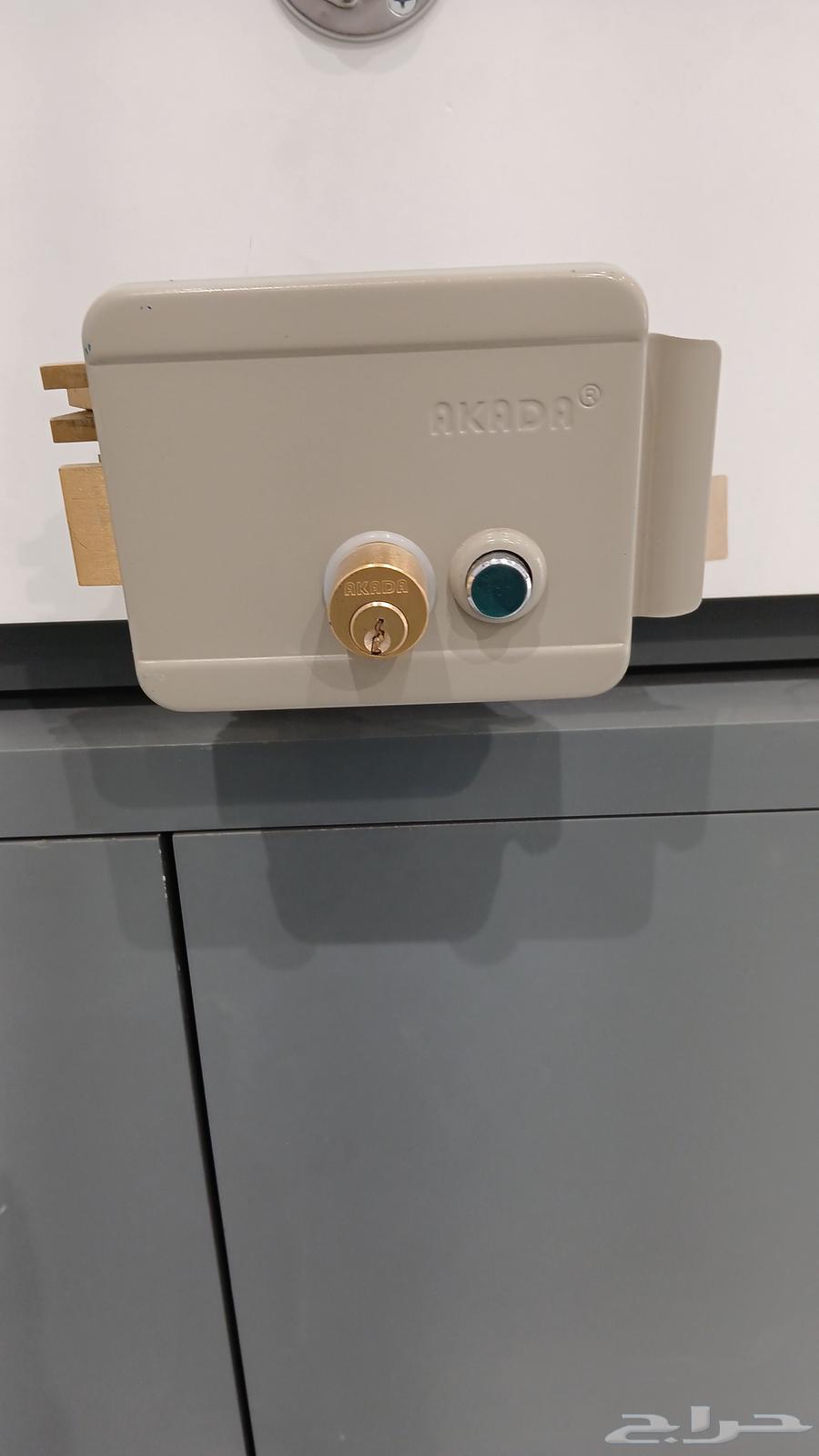 Door blacksmith, welding, maintenance, and installation of electric and smart locks, programming64473982287361112