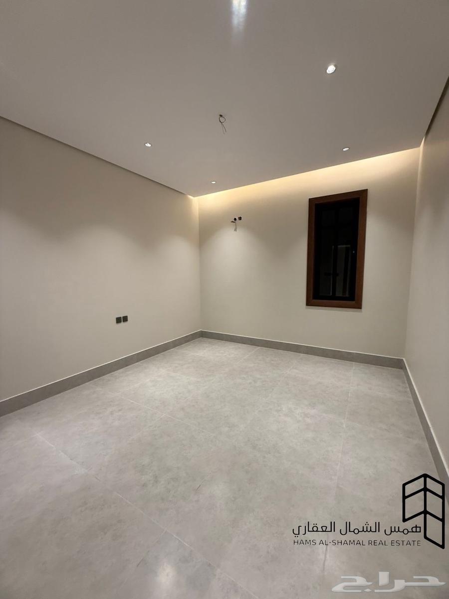 للبيع شقه ارضيه حي الاخضر 6 غرف64473723229827113