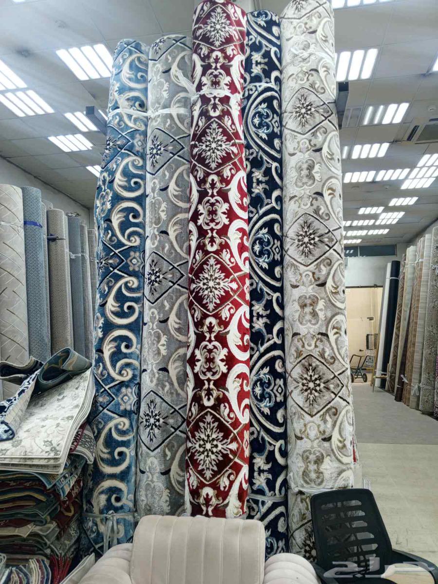 Teacher for installing clocks and carpets, and technician for installing office floor tiles64473965366147110