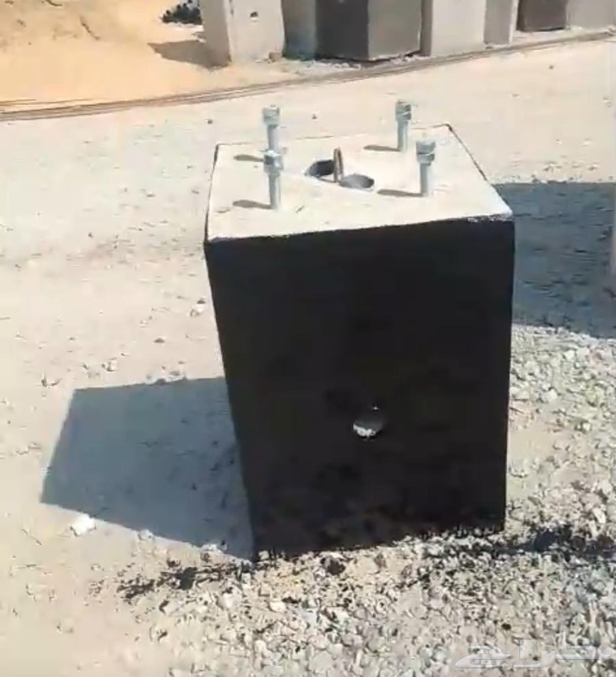 Concrete base lighting columns64459927883905113