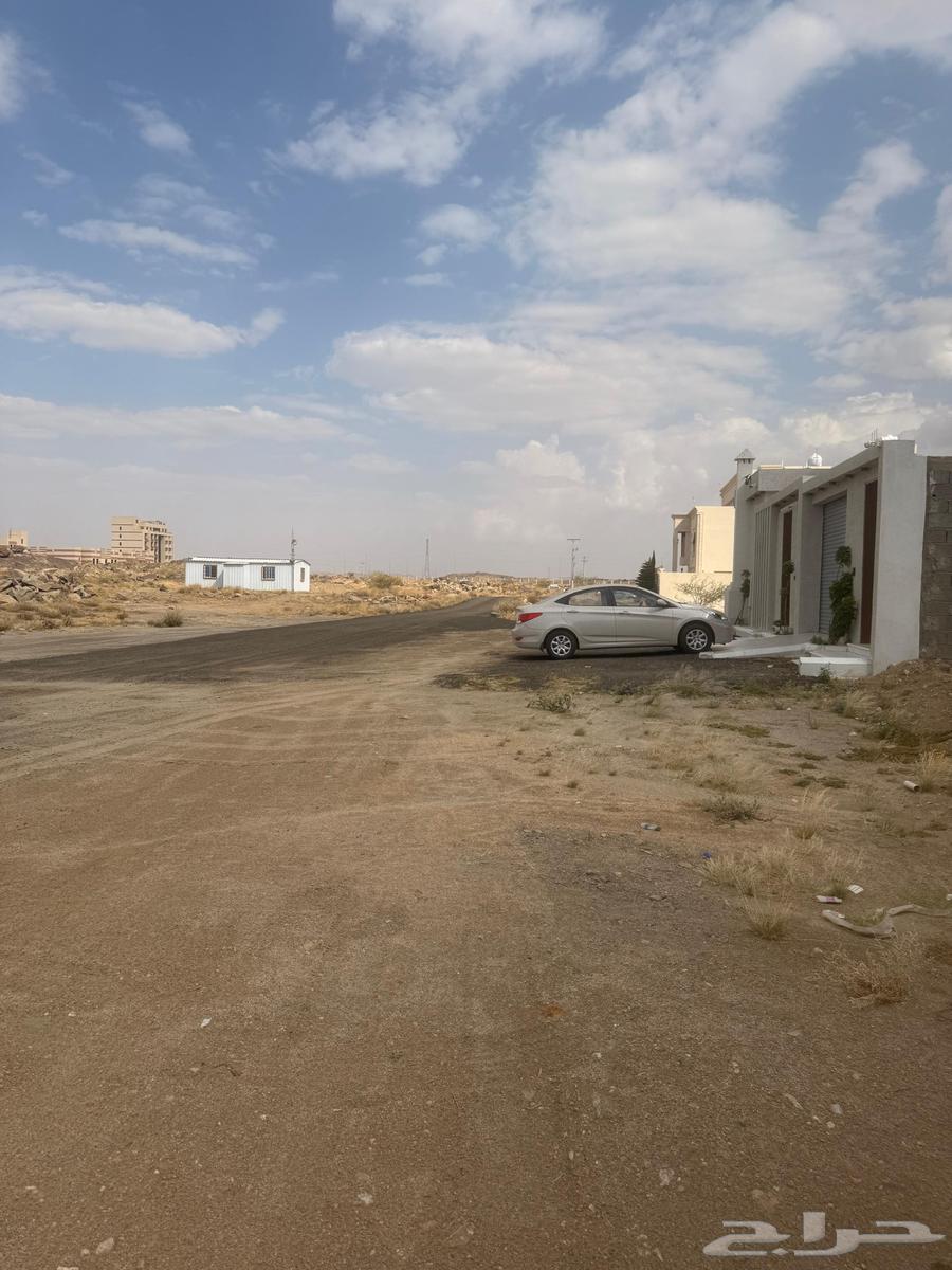 للبيع ارض سكنيه خميس مشيط مخطط الضاحيه 299 الف بصك صيده64473788660099113