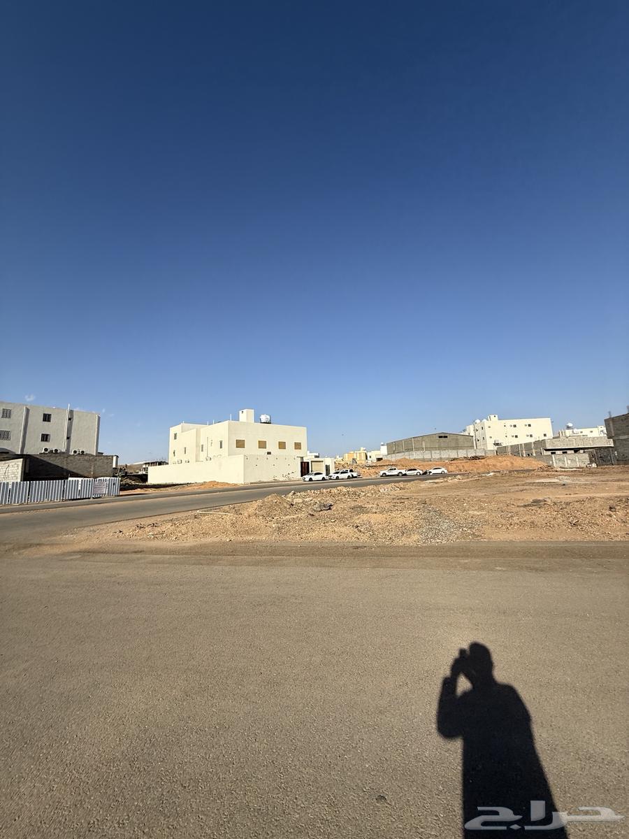 مجموعه اراضي مفروزة بحي العوينة بالمربع الذهبي64473708329601110