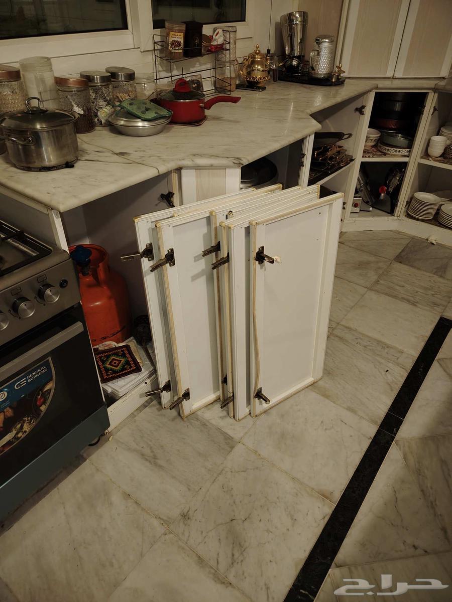 فني لصيانه وتصليح وتعديل دواليب المطابخ بجده64473837590786113