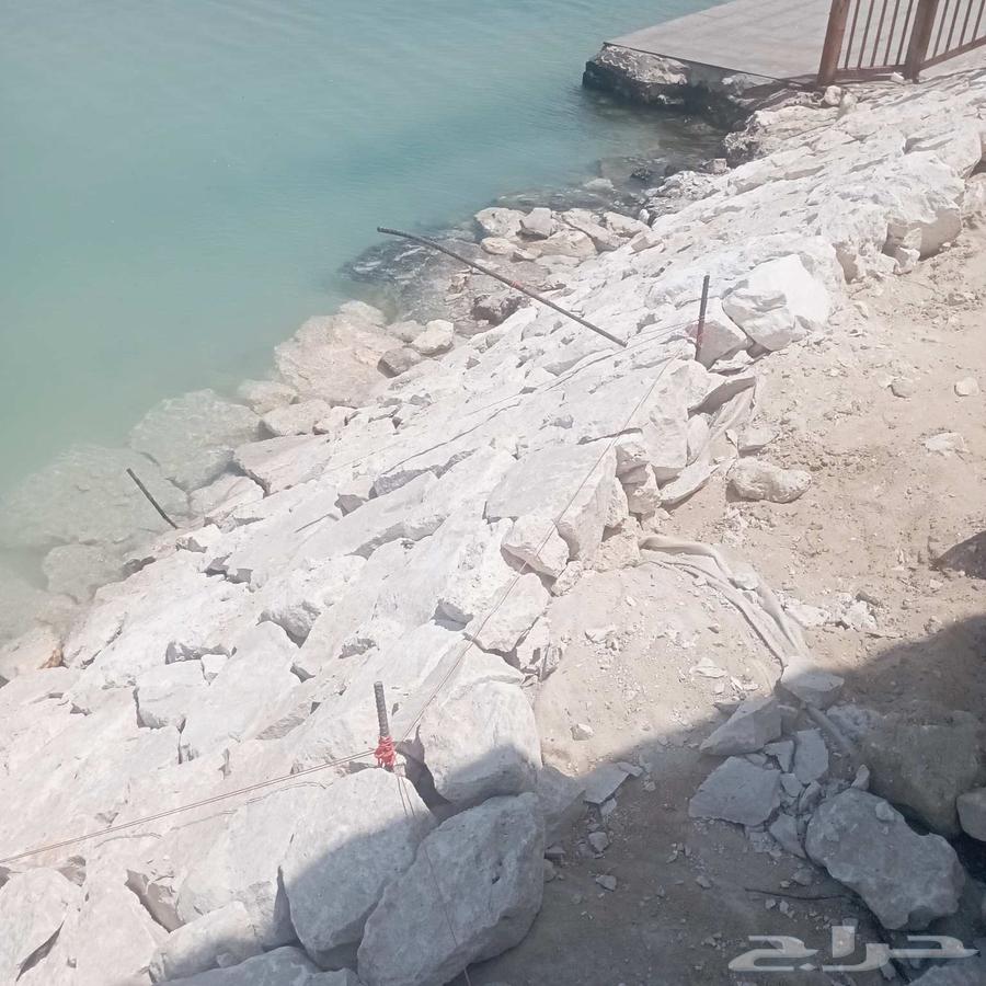 مقاول وتركيب الحجر الطبيعي تدبيش الحجر بحيرات وحواجز مائيه64473899250689113