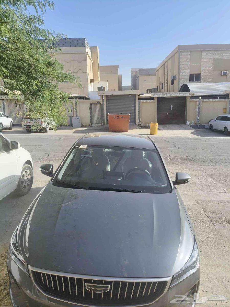 There is delivery and transportation service inside and outside Riyadh with a modern car for contact64473709113987110