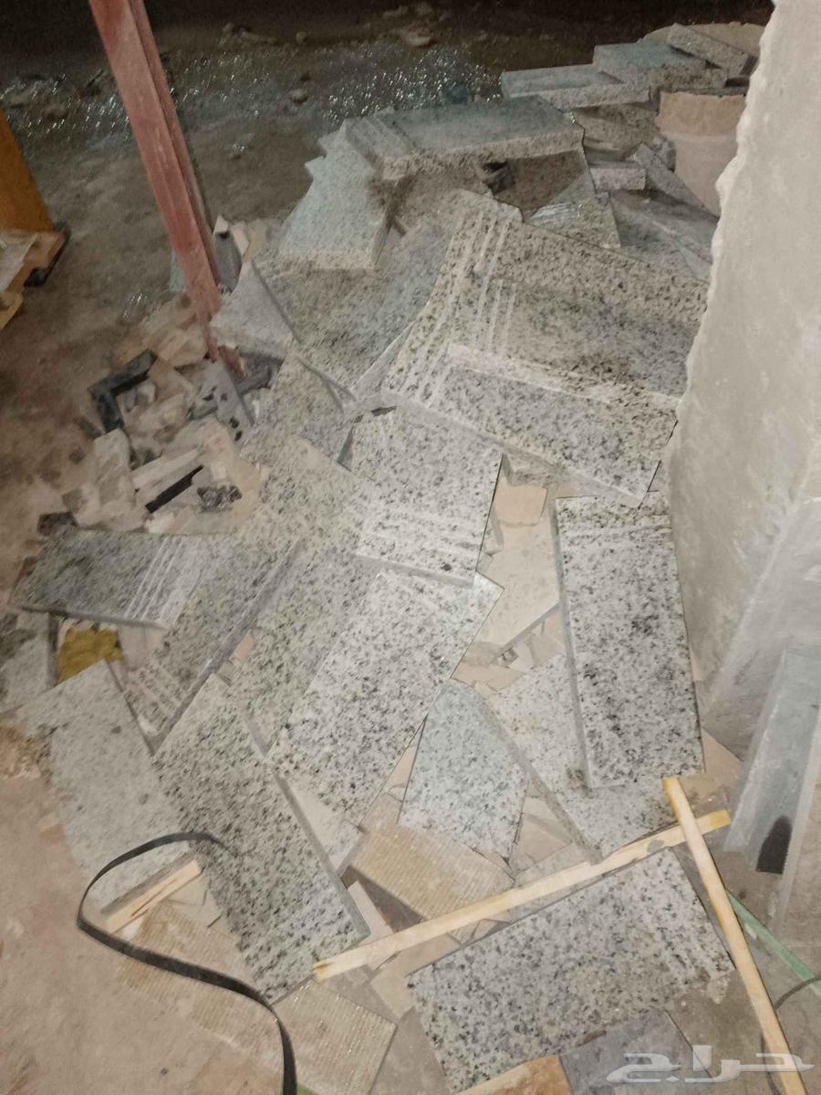 Large marble pieces suitable for thresholds and passages64459914057475111