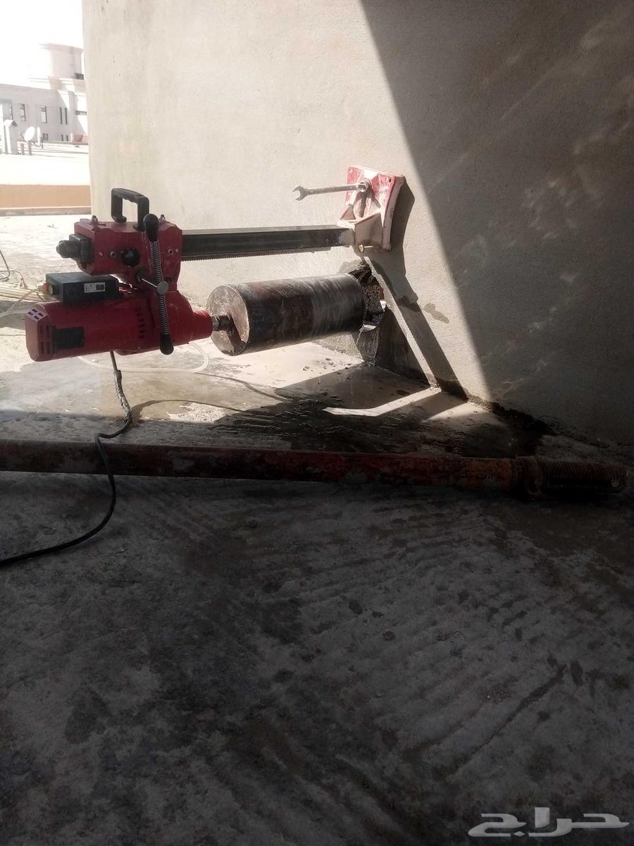 Core drilling concrete openings for air conditioners64473742149634113