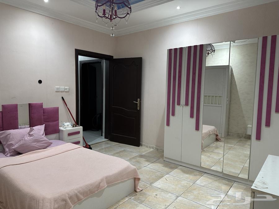 شقة فاخرة للبيع مكونة من خمس غرف64513272122499111