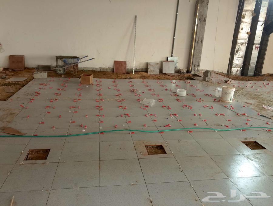 I'm a Pakistani tiler, I work with ceramic, stone, porcelain, marble, and mosaic.64459913351554114