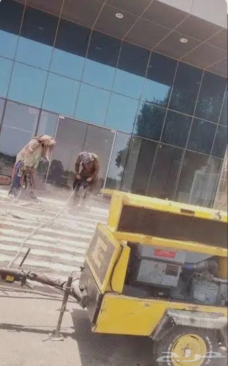 Cutting with saw, breaking with compressor, sand spraying, and concrete opening with core64459912665090113