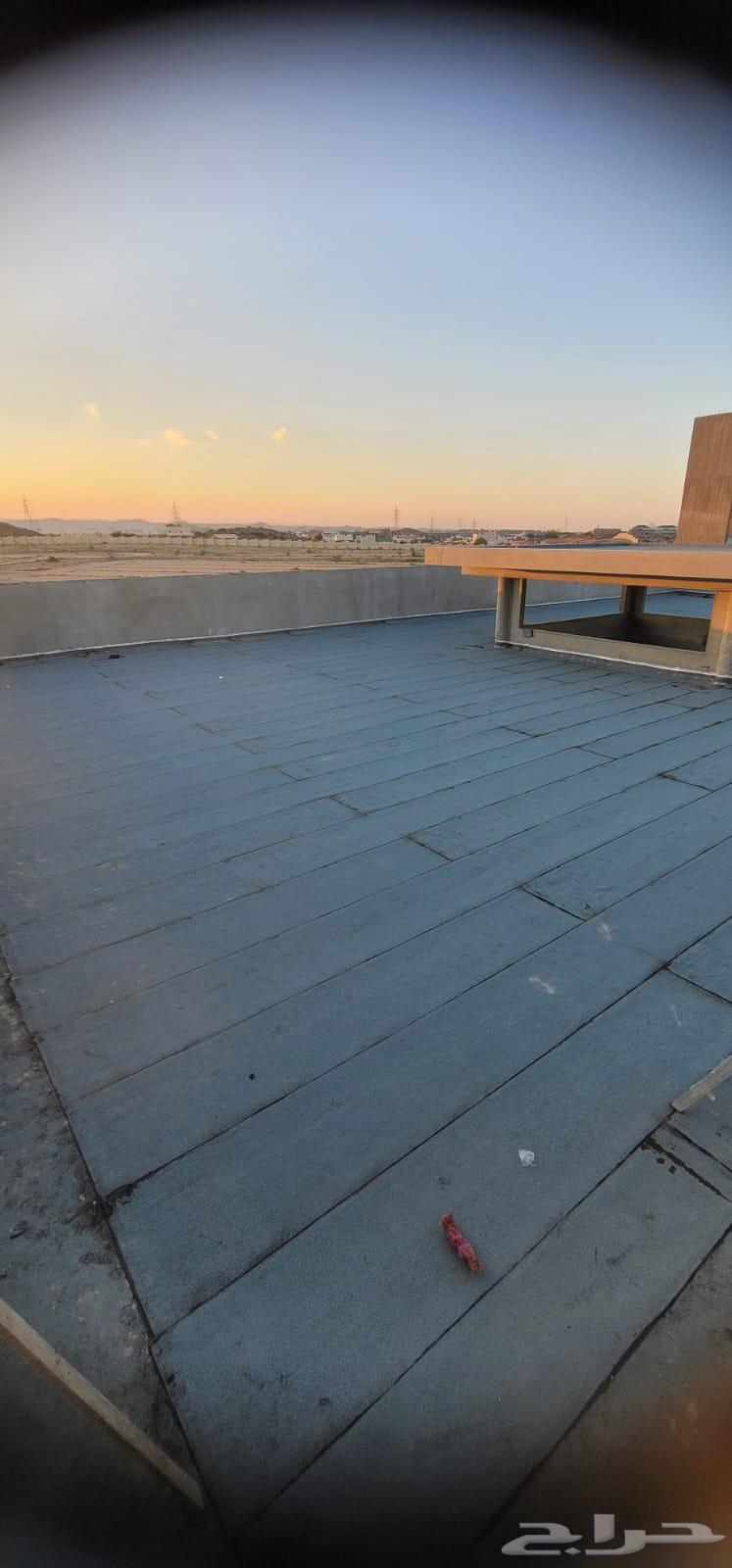 Insulation of tiled and non-tiled surfaces64473837323265113