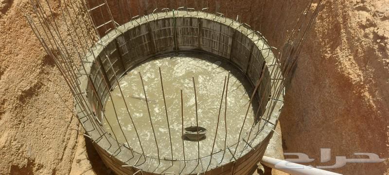 Compression screw for stone crusher64474073804161112