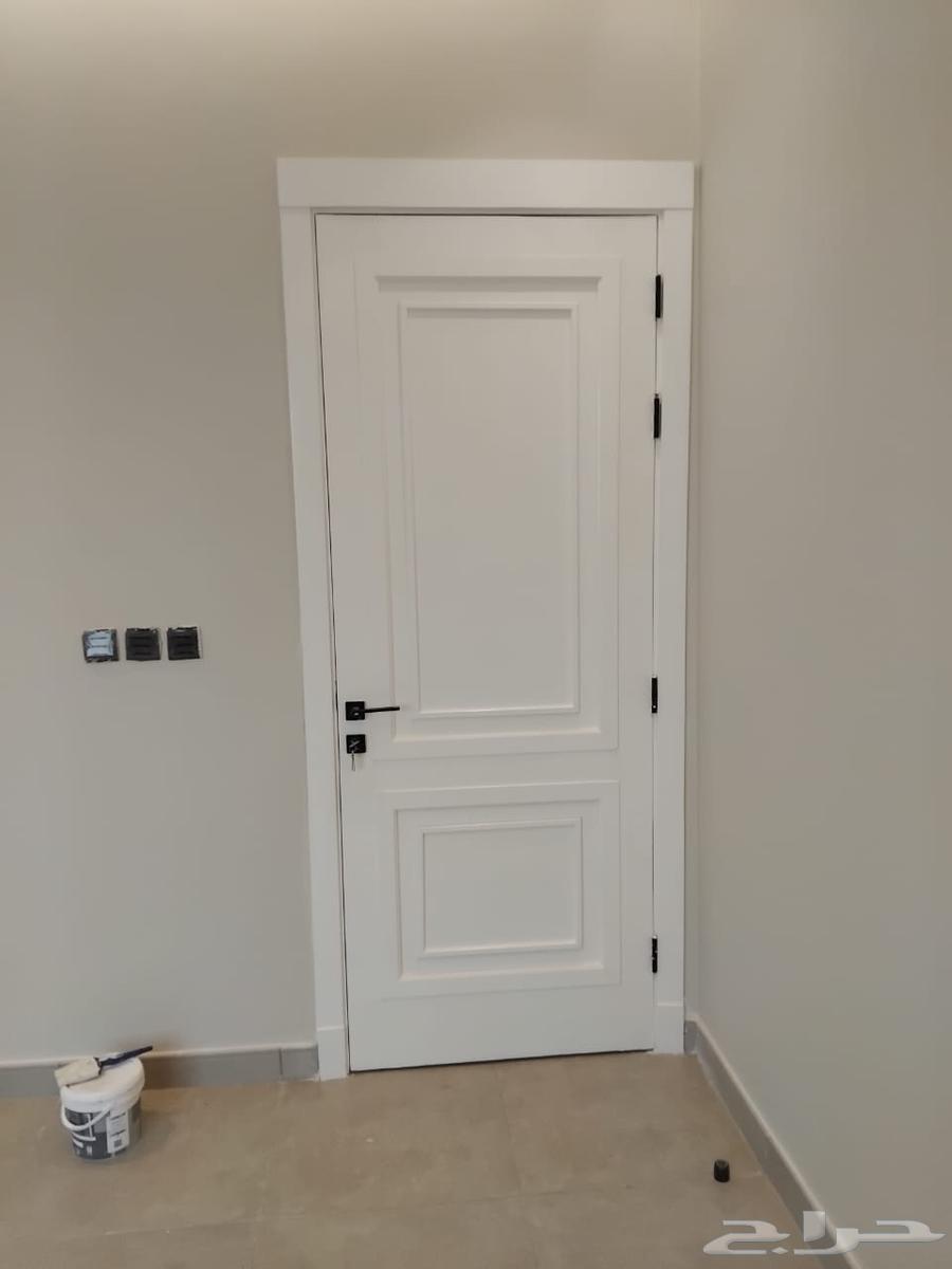 معلم بوية دهانات بجميع انواعها ومختص في الابواب والديكور64474075025027112