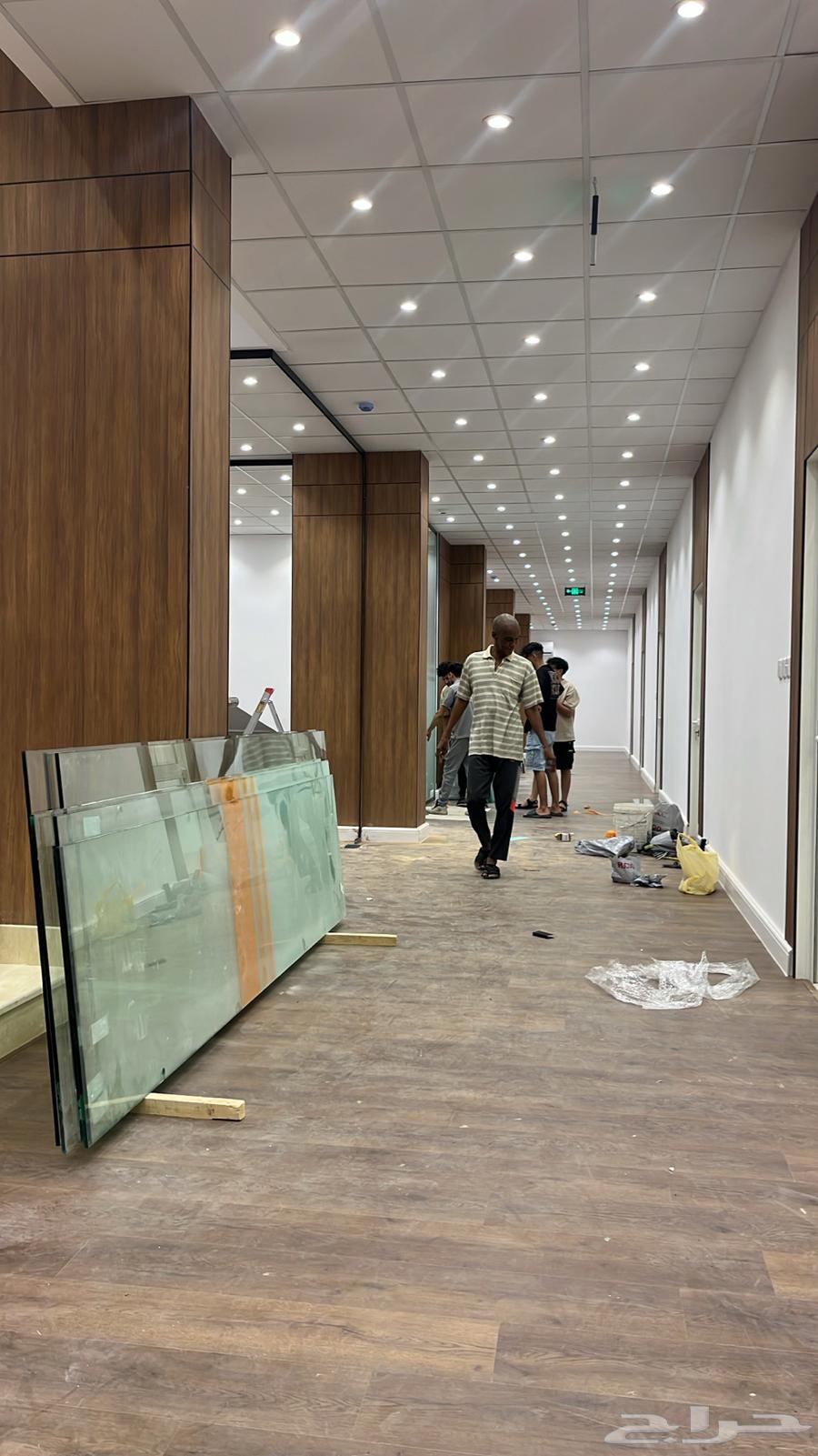 تركيب زجاج سكريت وصيانه الابواب الزجاج64474107457281113