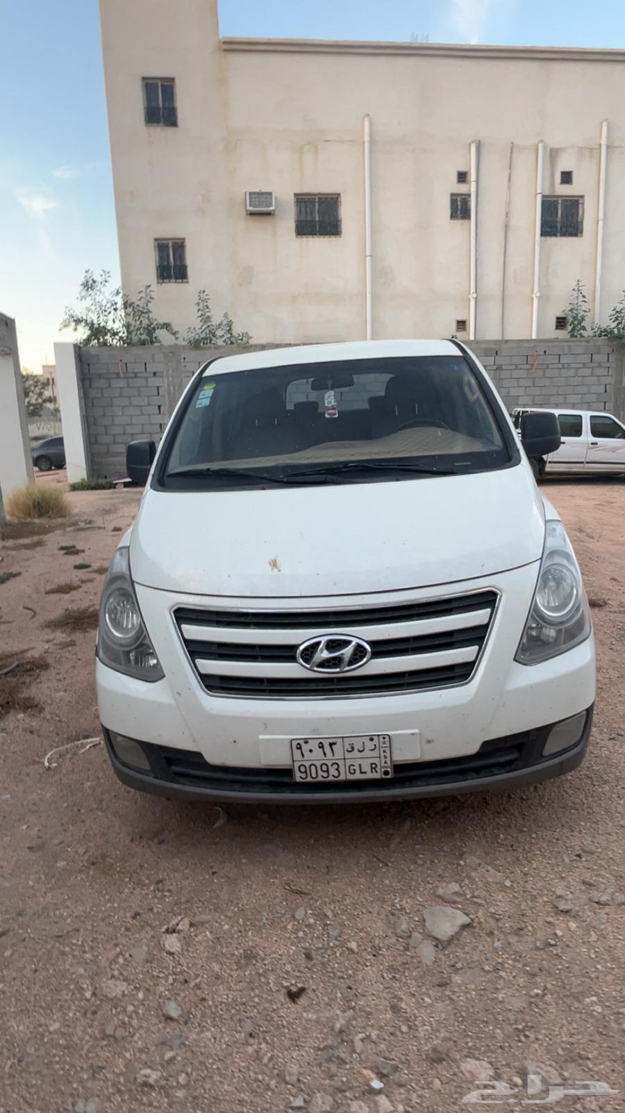 Delivery car, university and school in Taif Al Hawiyah64474122938883111