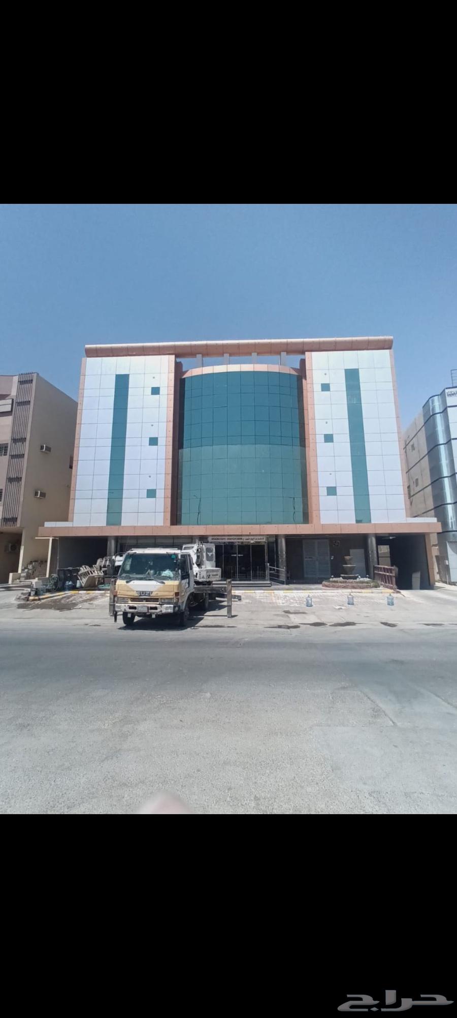 تنضيف واجهات زجاجَيه وكلادناج تنضف المحلات جليا البلاط64474283245313112