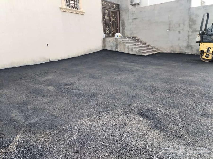 Asphalt contracting for yards, outskirts, secondary roads and stations64474219283969111