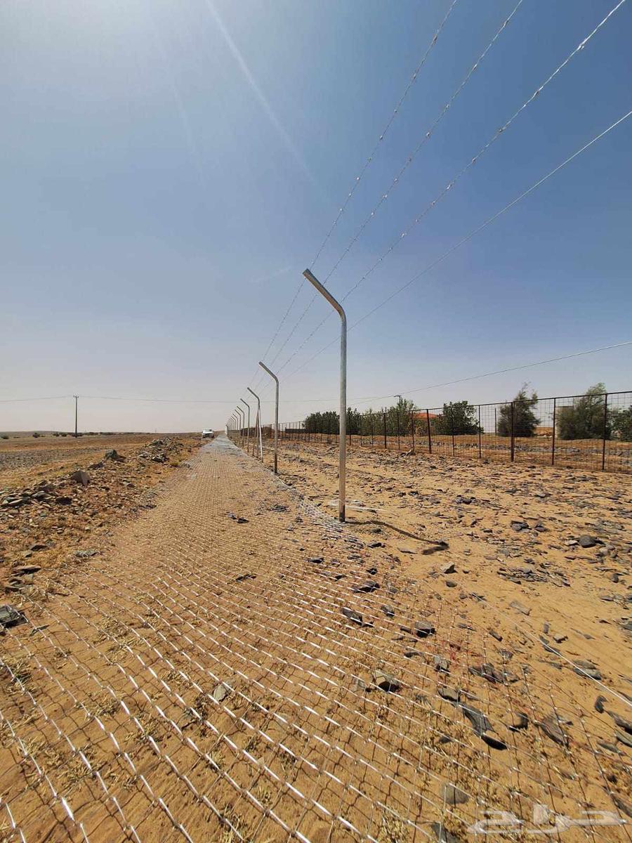 Installation of chain-link fences and barriers64474314544259111