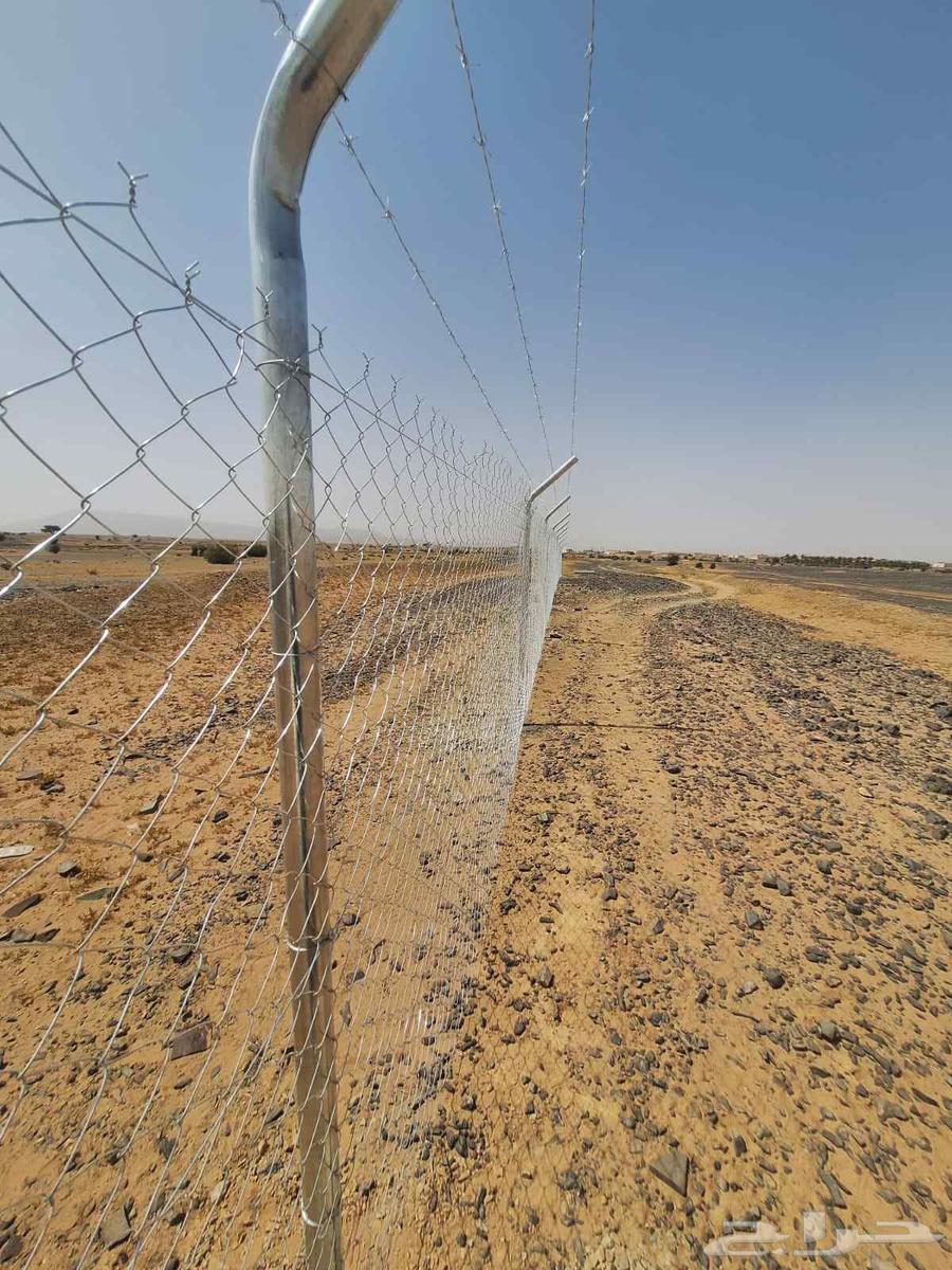 Installation of chain-link fences and barriers64474314544259113