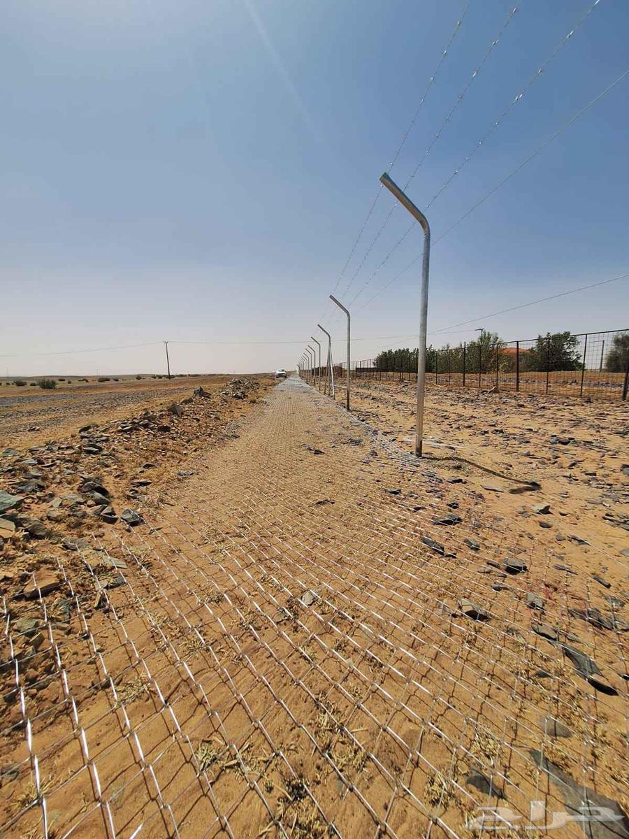 Installation of chain-link fences and barriers64474314544259110