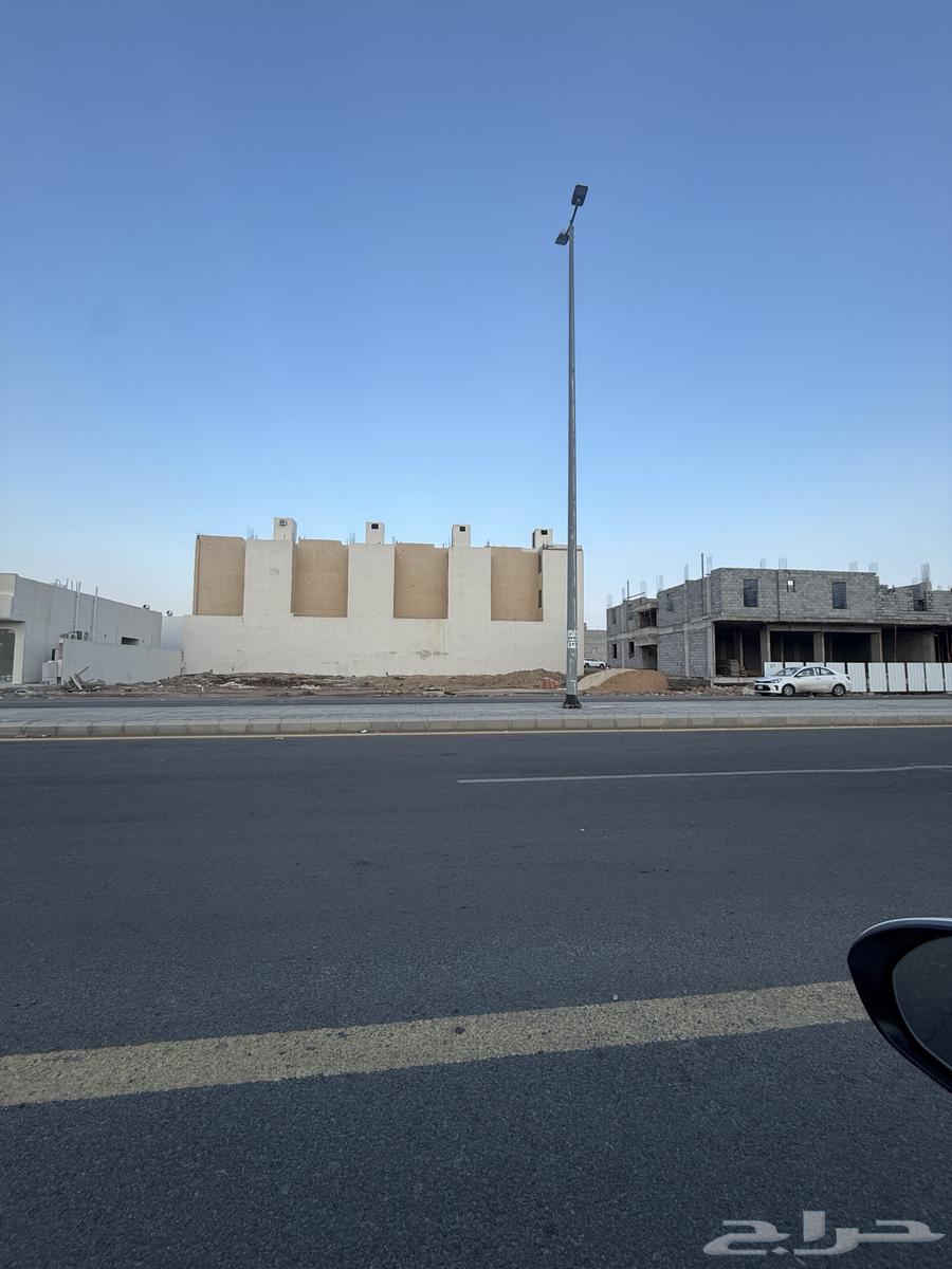 للبيع ارض تجارية في مخطط النبلاء م500 شارع 30م64473914687489112