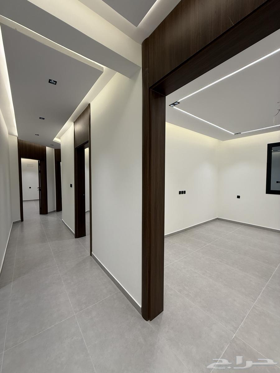 شقق علويه 6 غرف بتصميم فندقي قرب ممشي الراقي-بسعر550الف64473930844675110