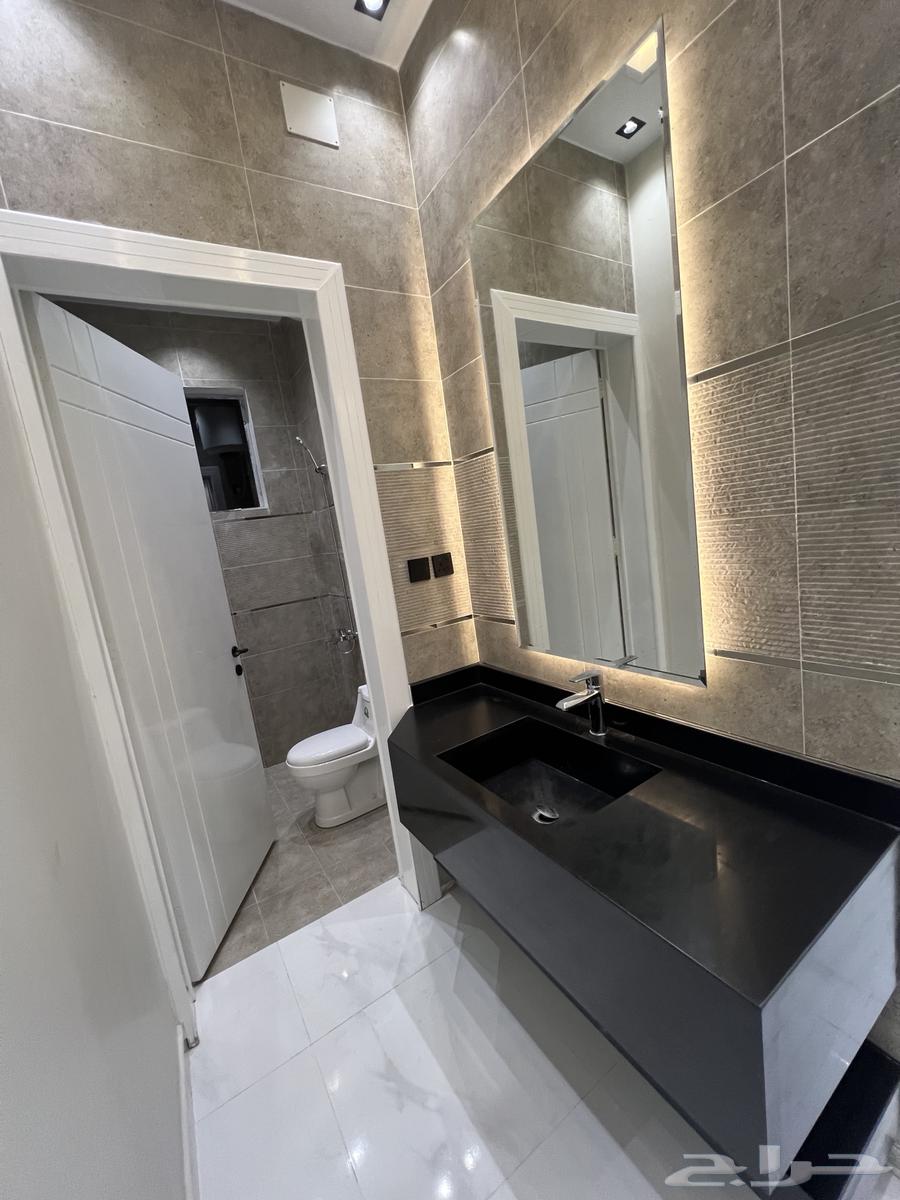 للبيع شقه علويه من 6 غرف وسطح حى البديع ابها 480 الف64473867175555113