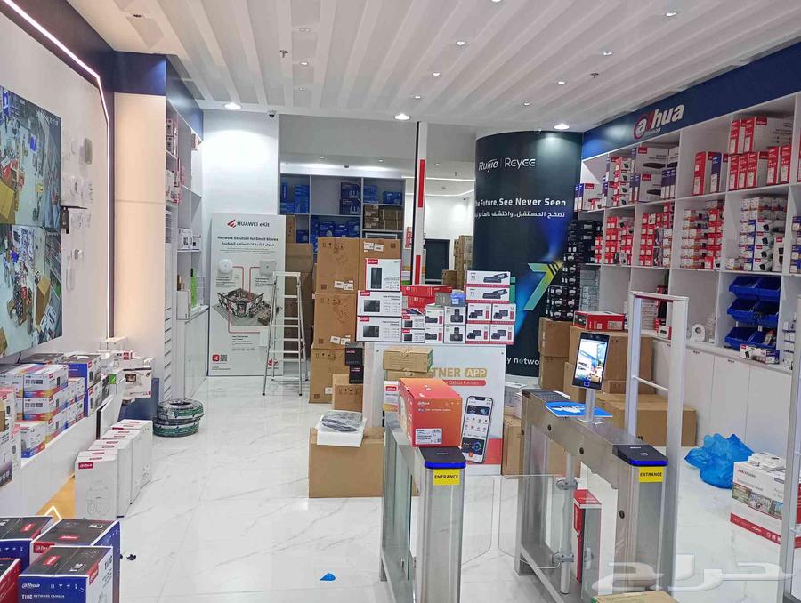 كاميرات مراقبه تركيب وتمديد وصيانة64474121380227112