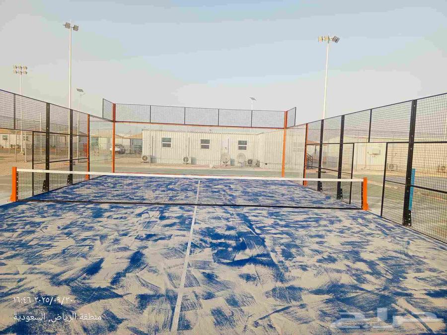 فني تركيب ملاعب بادل في المملكة العربية السعودية بخدمة ممتاز64474235607299110