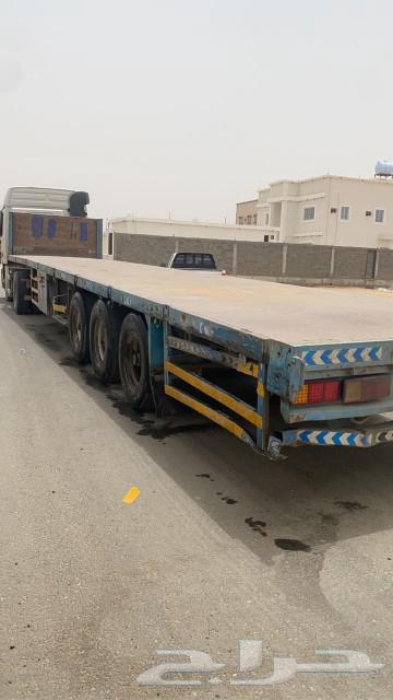 There is a three-axle trailer for rent, length 13.6064472995204099111