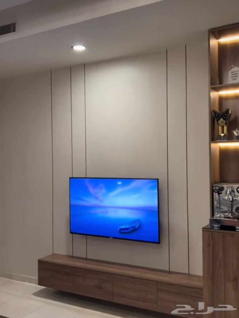 Wallpaper, paint, wood alternative, and marble installation64481401824385113