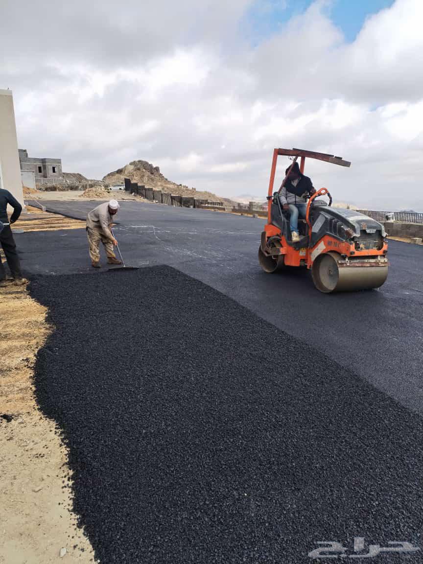 Asphalt contracting for yards, outskirts, secondary roads and stations64474219283969112