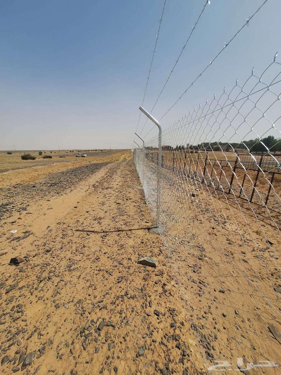 Installation of chain-link fences and barriers64474314544259114