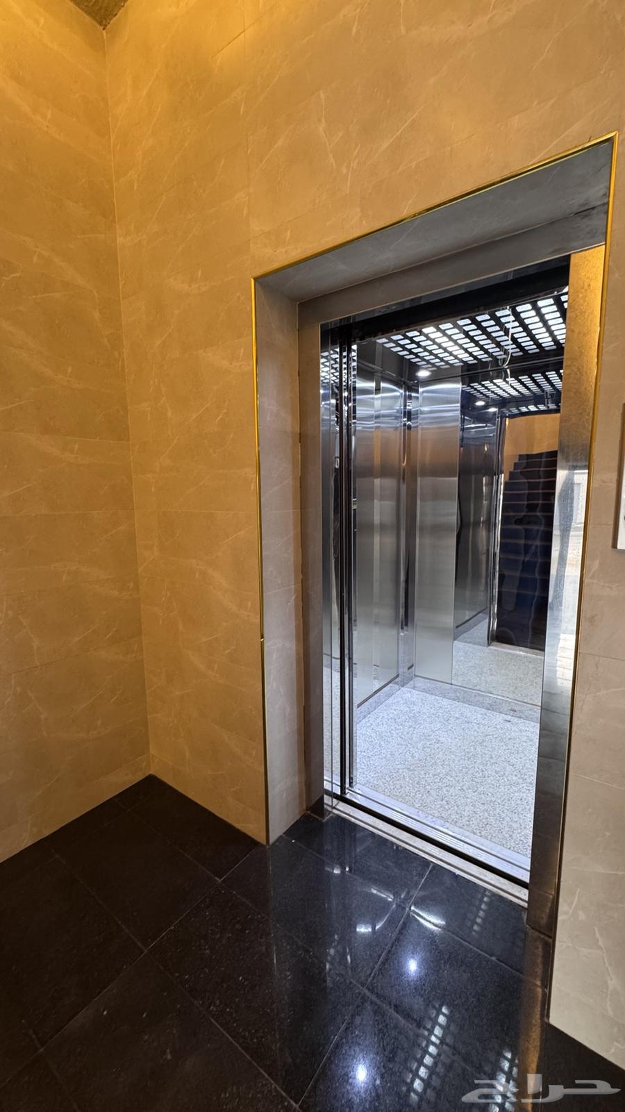 للبيع شقه 6 غرف vip من 500 الف حى الزهور بالمحاله ابها64487070588289114