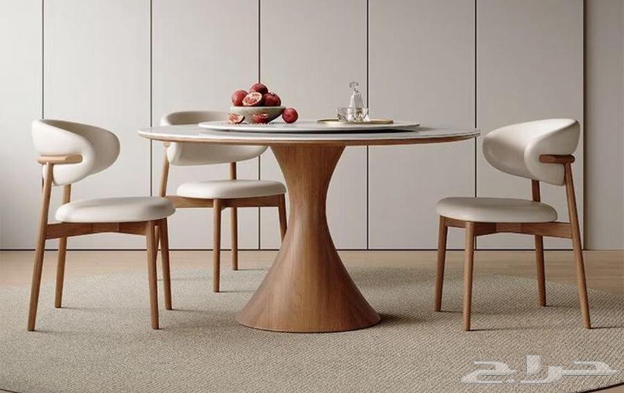 Detailed work on images of the same design64487055104387110