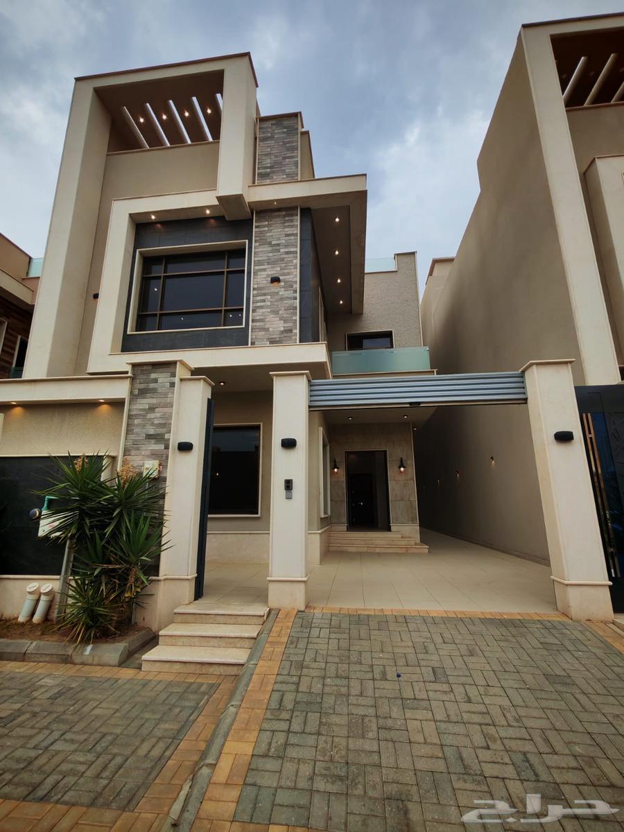 للبيع فلل دورين و ملحق با الخميس حي دوره الموسى وسط الخدمات64487036576129111