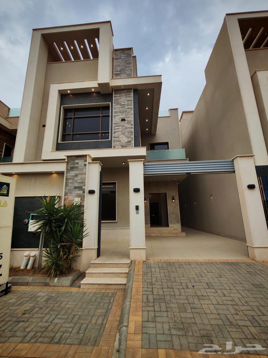 للبيع فلل دورين و ملحق با الخميس حي دوره الموسى وسط الخدمات64487036576129112