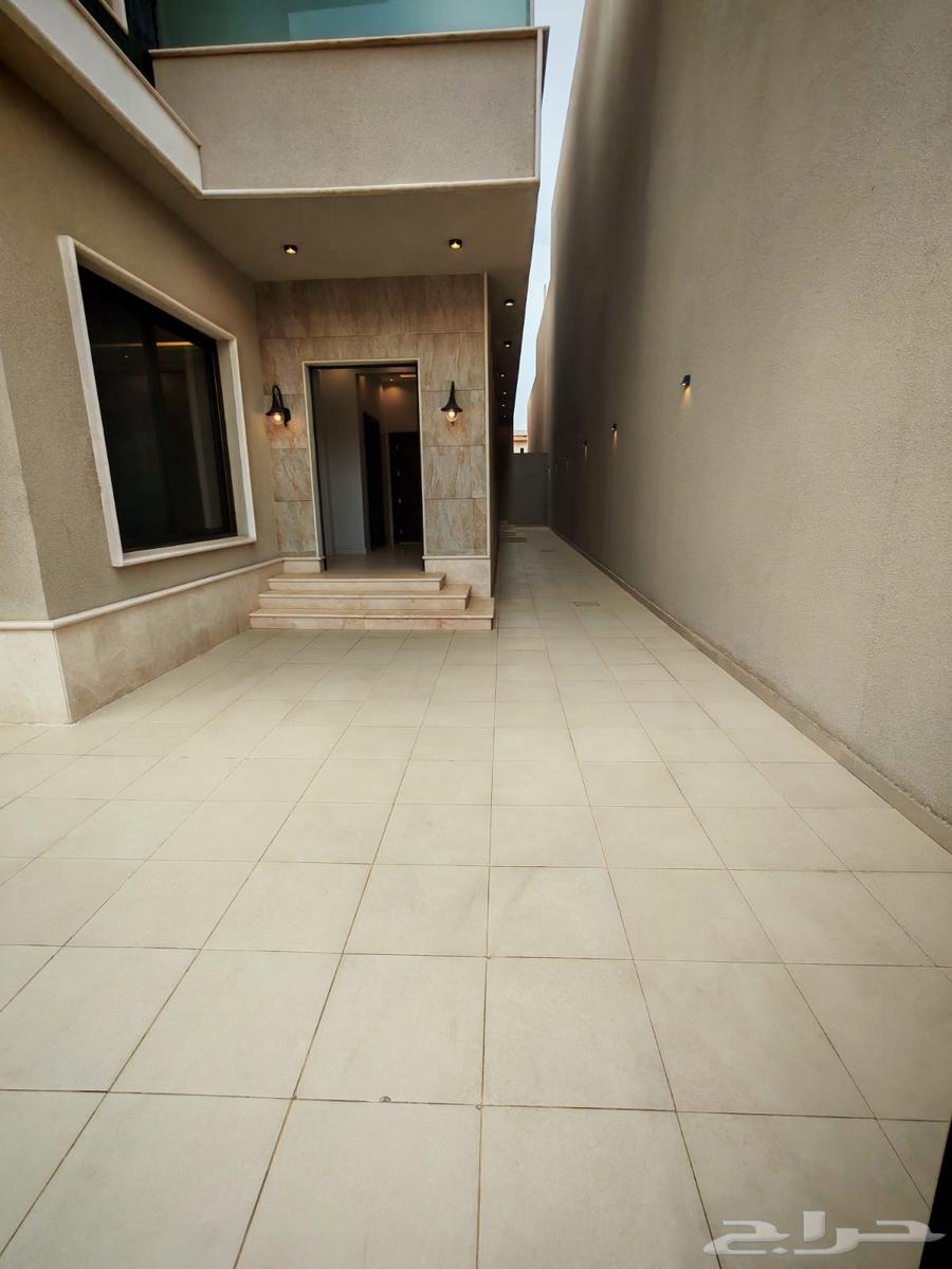 للبيع فلل دورين و ملحق با الخميس حي دوره الموسى وسط الخدمات64487036576129113