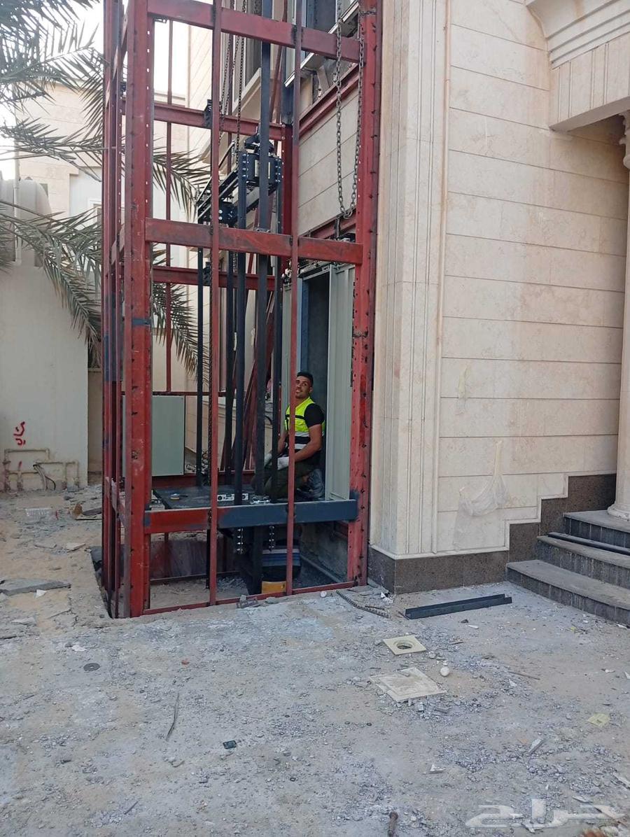 Implementation and installation of a metal tower for an electric elevator by Al-Rawad Elevators Company64487152014338113