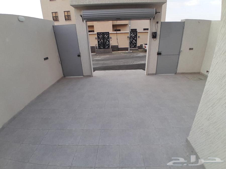 للبيع شقه دور ارضي تمليك بمدخل سيارة بسعر 550الف مخطط664487021423747112